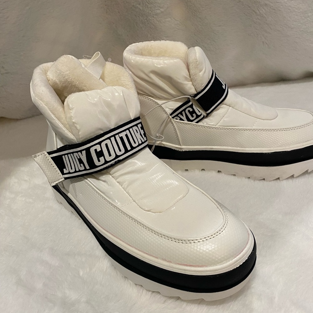 Juicy Couture White Winter Boots